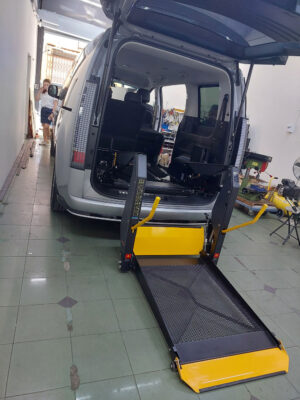 wheelchair lift van